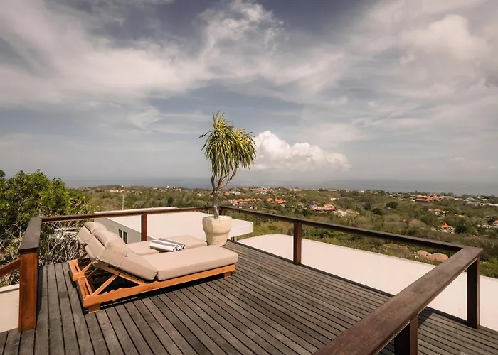 Treetop Uluwatu
